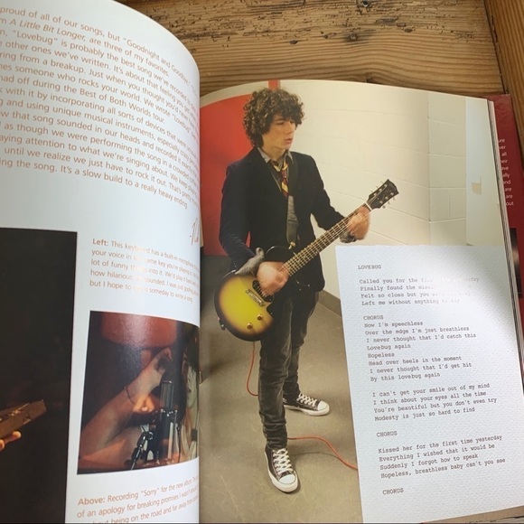 Disney Hyperion Jonas Brothers Burning Up book - Picture 4 of 16